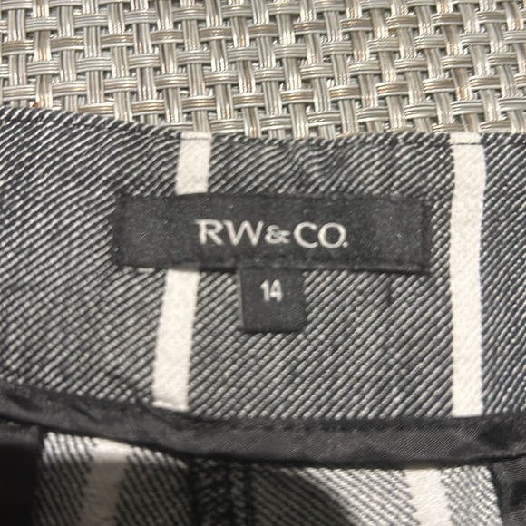 RW & CO pants - Picture 4 of 4